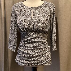 Ann Taylor Black and White Patterned Blouse, size medium.